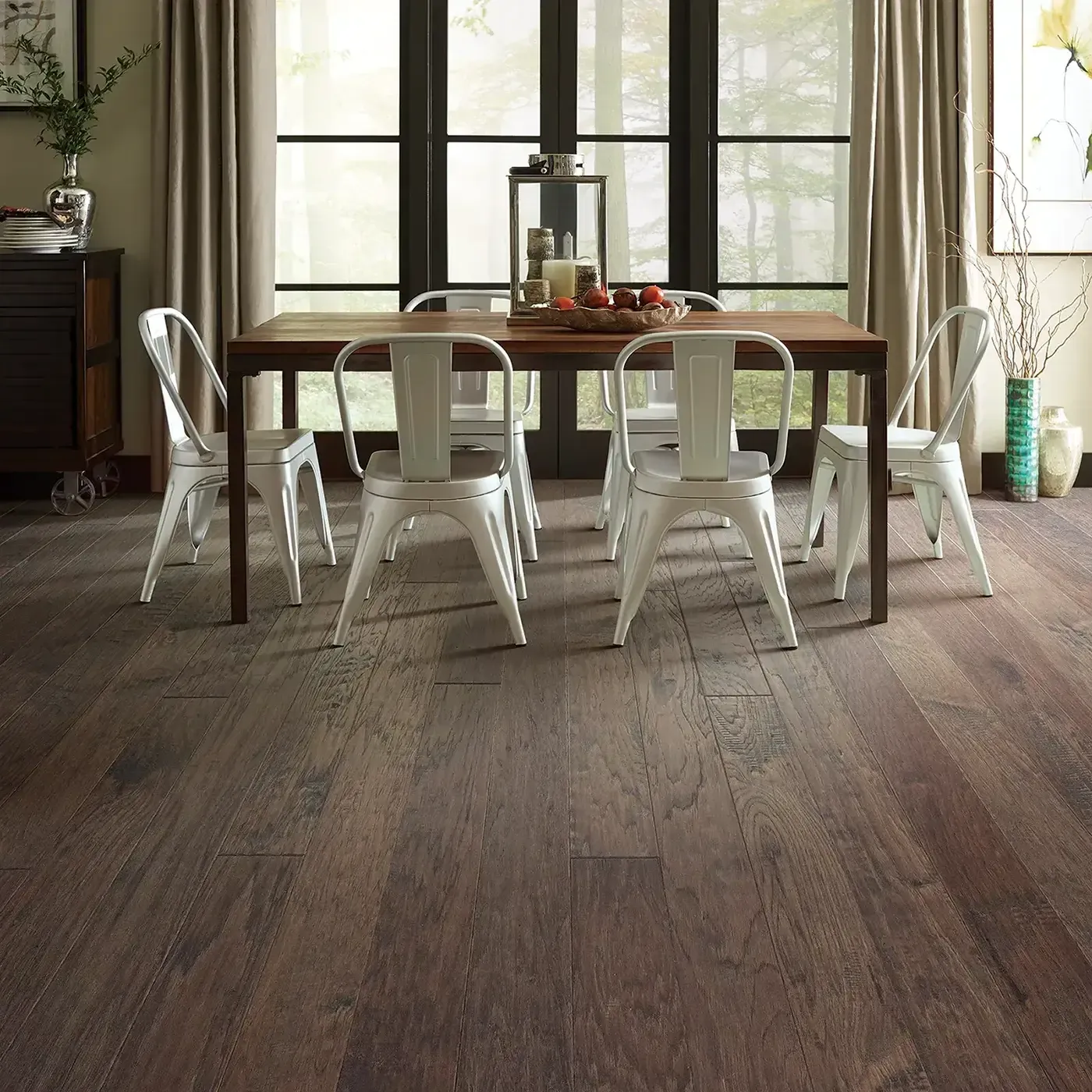 Hardwood in a dining room | Fantastic Floors
